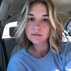 Meet your Posher, Carlee